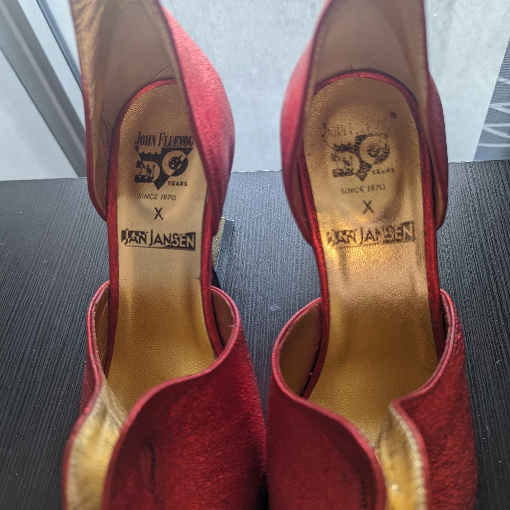 Fluevog Jan Jansen in Red/Gold, Size 6.5 - Picture 3 of 5